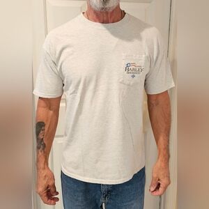 Harley-Davidson T-Shirt in Large.  Gray